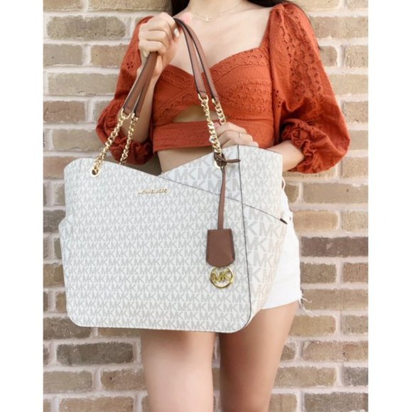 NWT Michael Kors Large Jet Set Travel Tote Handbag Signature Vanilla Gold MINT - Picture 16 of 16